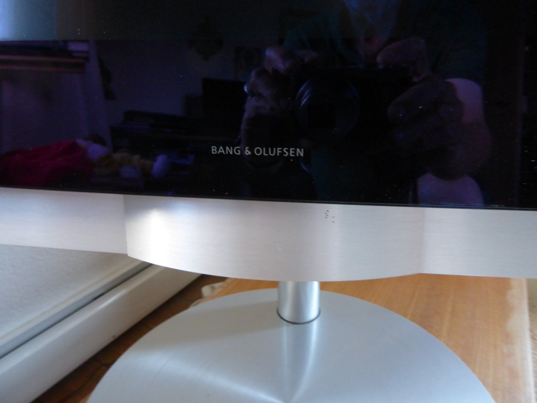 Bang & Olufsen Televisori: BeoVision 7, Type No. 9338 mit elektrischem Standfuss – Usato da Eschenz venduto da sommerwind2012 9