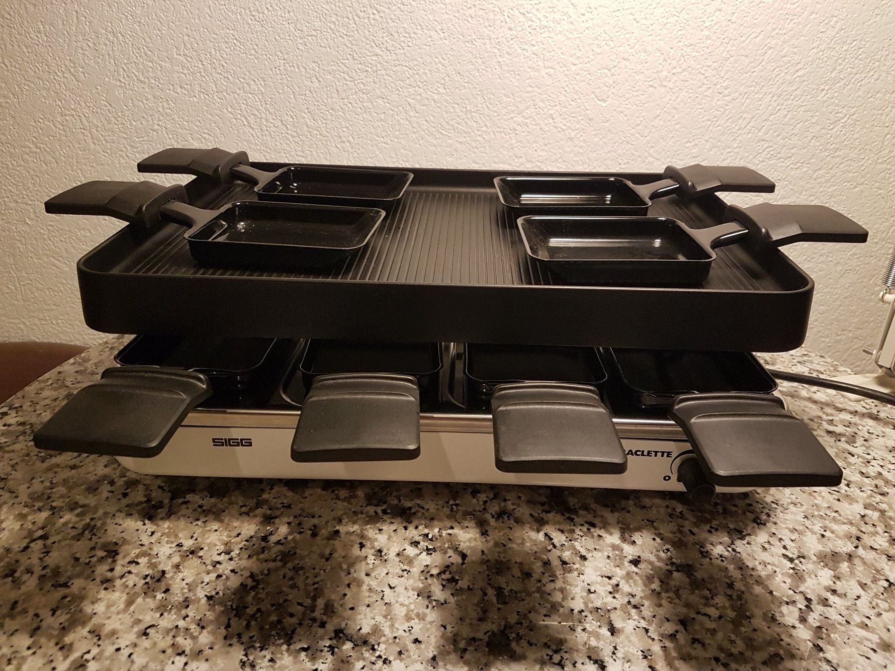 Sigg Elettrodomestici da cucina: SIGG Raclette 8 Personnen – Usato da Wallisellen venduto da Swissline11 1
