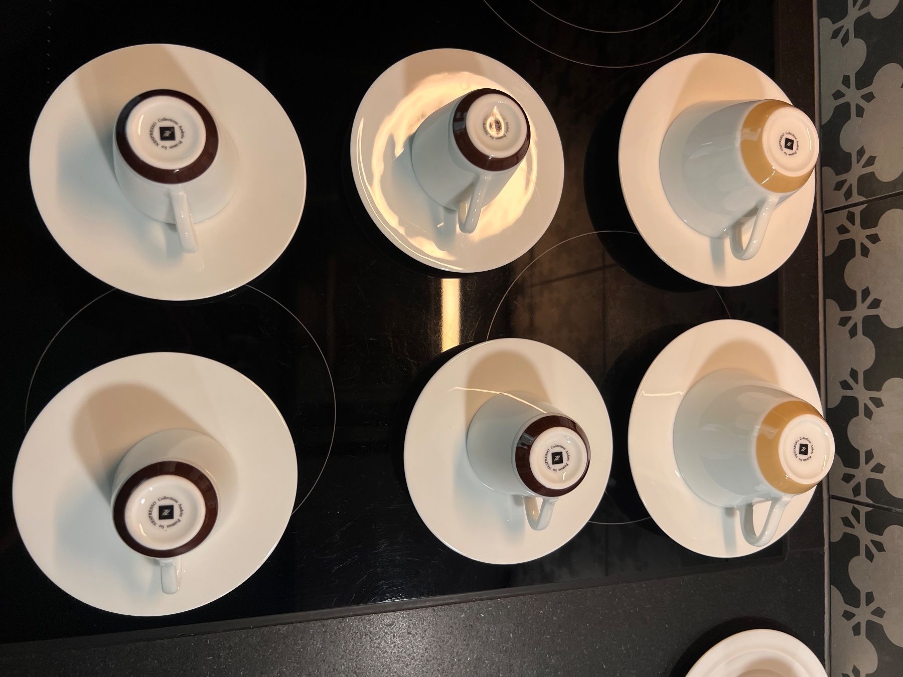 Set di piatti: NESPRESSO cup collection – Nuovo (secondo la descrizione) da Lausanne venduto da NYC67 6