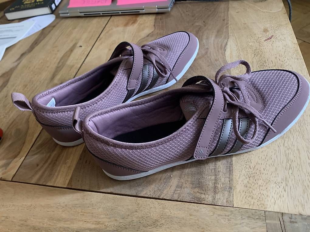 Scarpe da donna: Adidas Damenschuh 41-42 – Usato da Bern venduto da User84