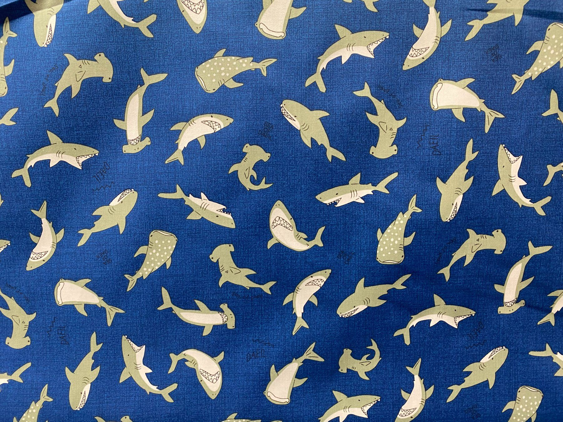 Stoffe: Tissu coton bleu imprimé requins – Neu und originalverpackt aus Préverenges von mam_629h