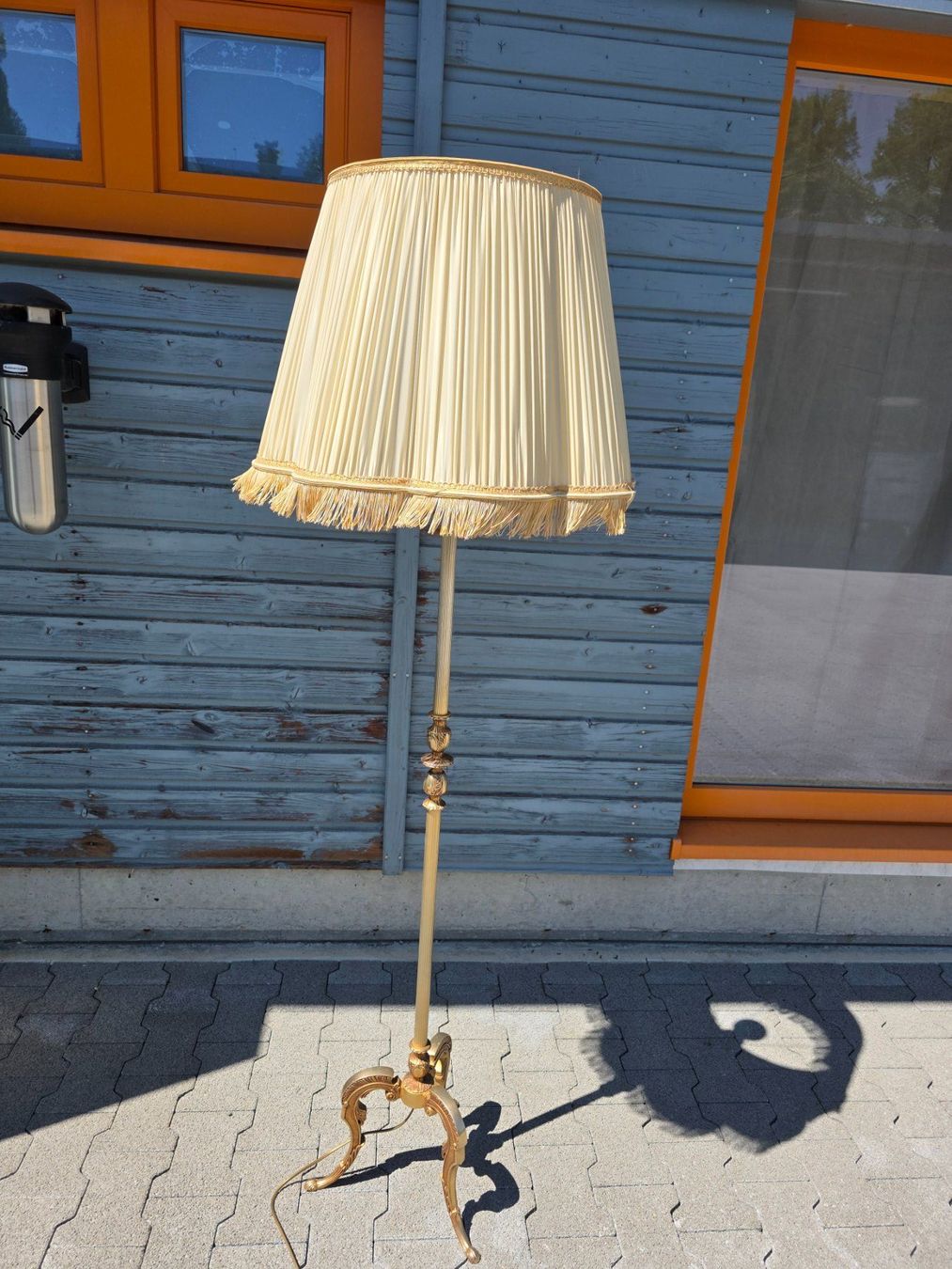 Lampade: robuste Metall Ständerlampe Leuchte Schirm Stehlampe Lampe – Usato da Walterswil BE venduto da Lonitti 4
