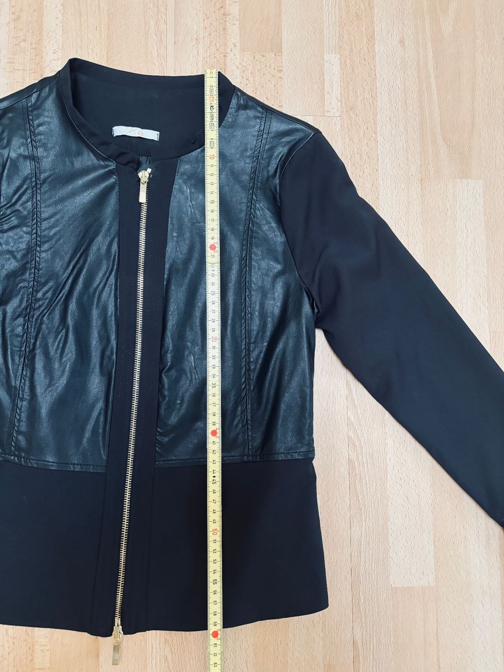 Giacche: Neue Kunstleder Jacke - schwarz - Grösse S – Usato da Zofingen venduto da Justizia_01 3