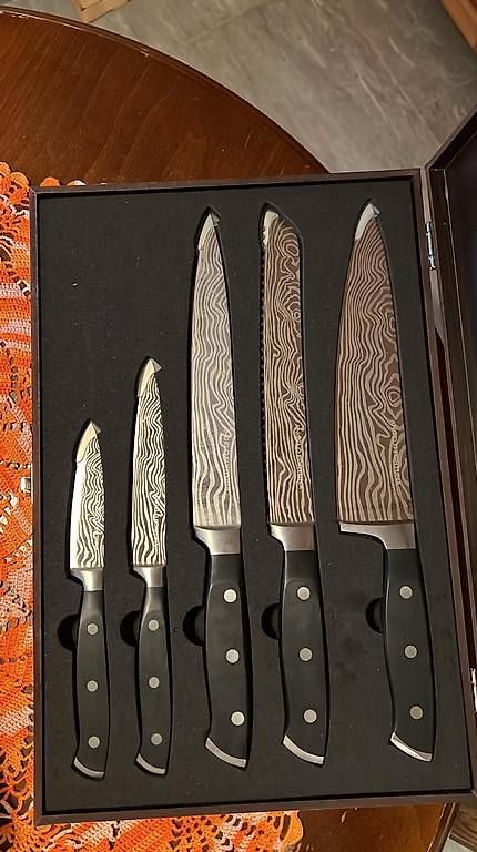 Coltelli: Messer Set  – Usato da Basel venduto da momo.st