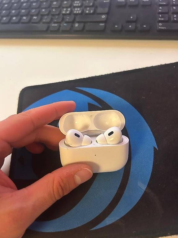 Apple Cuffie: AirPods Pro 2 mit MagSafe-Ladecase (USB-C) – Usato da Sigigen venduto da tim_r6bw 1