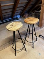 ⁠2 Barhocker Holz & Metall – Industrial Style