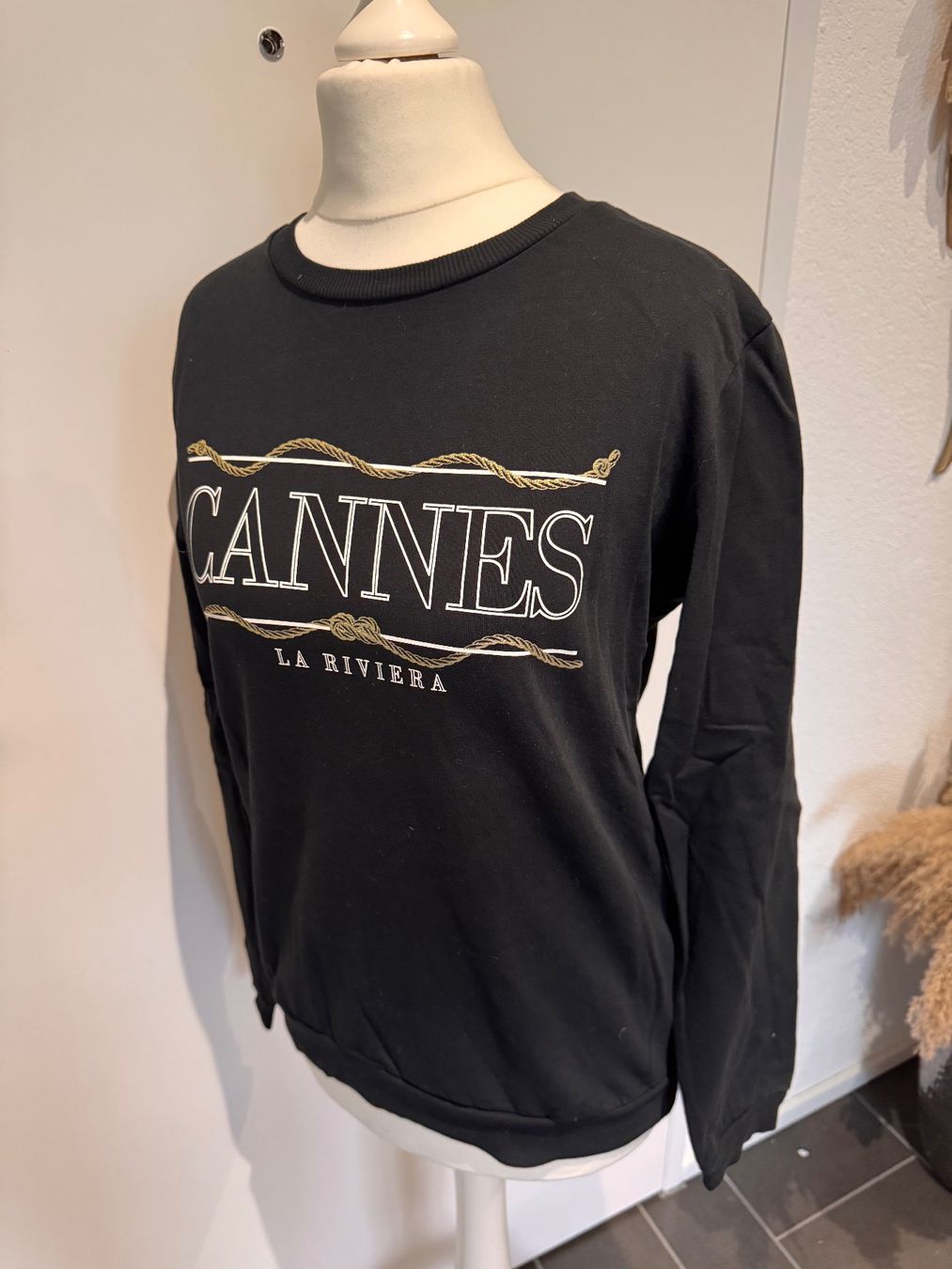 Dorothy Perkins Pulls & Sweat-shirts: Basic Pullover schwarz Dorothy Perkins Gr. 36 – D'occasion à Rothrist par Fondgruebe 1