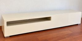Elegantes TV-Lowboard / Sideboard in Beige – modernes Design