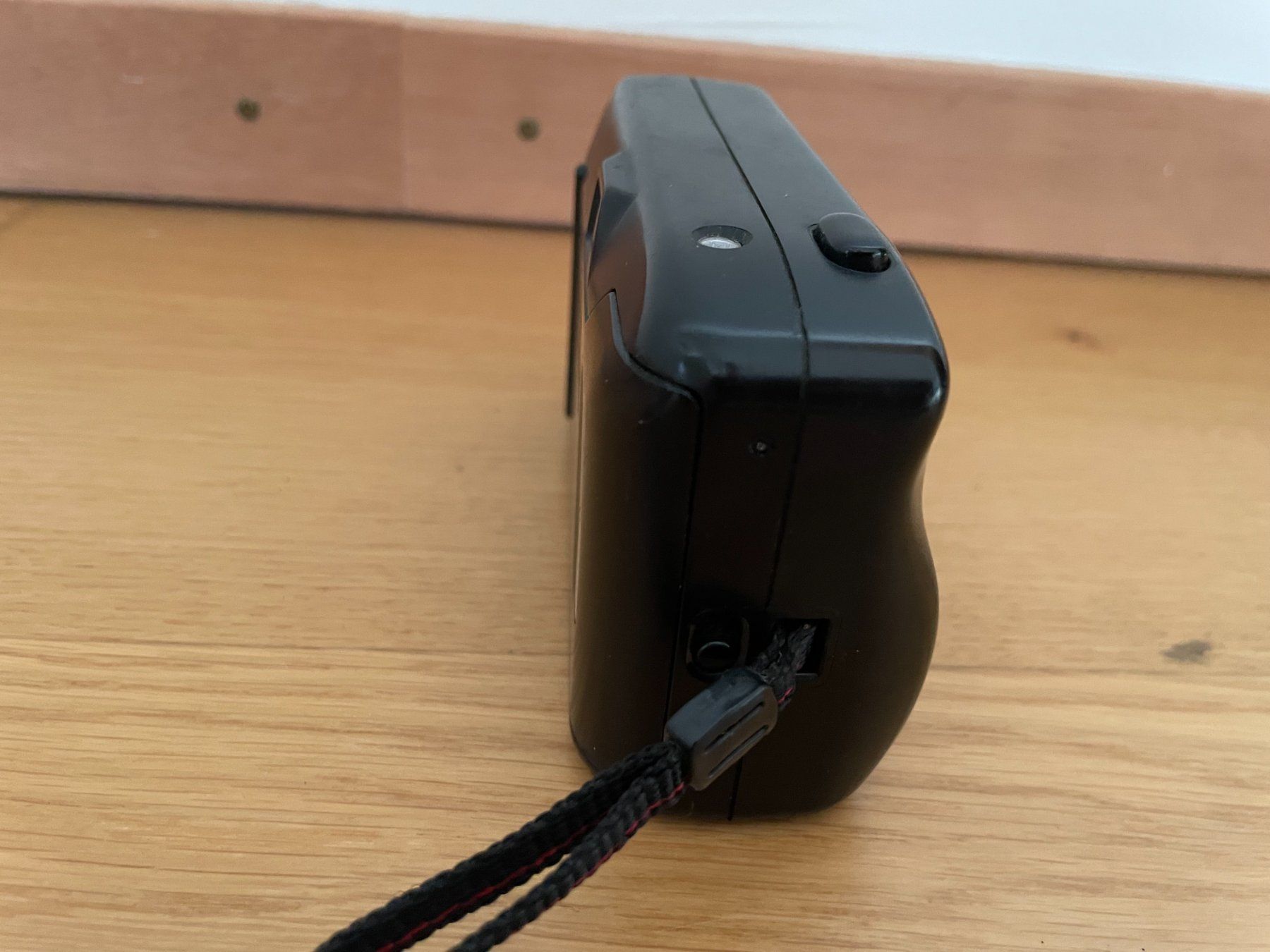 Nikon Kamera: Nikon RF10 – Defekt aus Petit Lancy von gil_hr6v 2