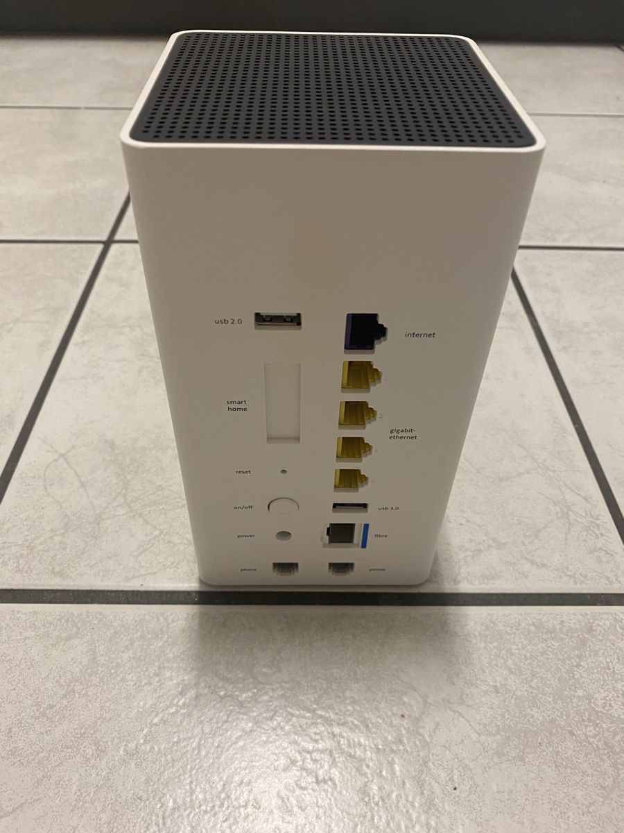 Swisscom Modem & Router: Swisscom Internet Box 2 – Usato da Bütschwil venduto da Amazing_target 1
