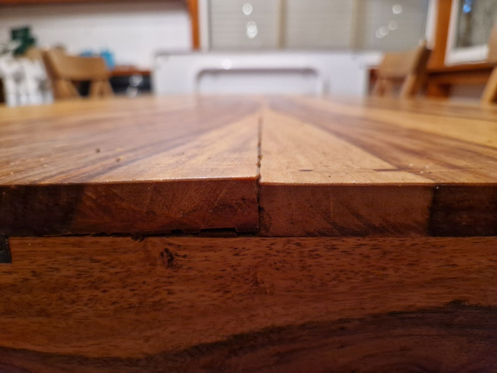Tavoli: Wolfmöbel Esszimmer Tisch Esstisch Mangoholz – Usato da Kirchleerau venduto da Zwergengnom 1