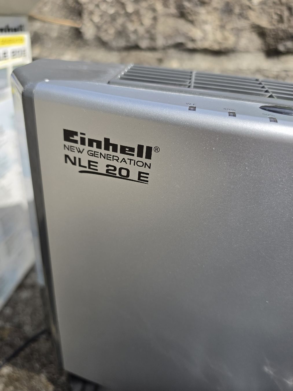 Einhell Deumidificatori: Luftentfeuchter Einhell NLE 20 E 400 W mit Verpackung – Usato da Aeugstertal venduto da Levo84 3