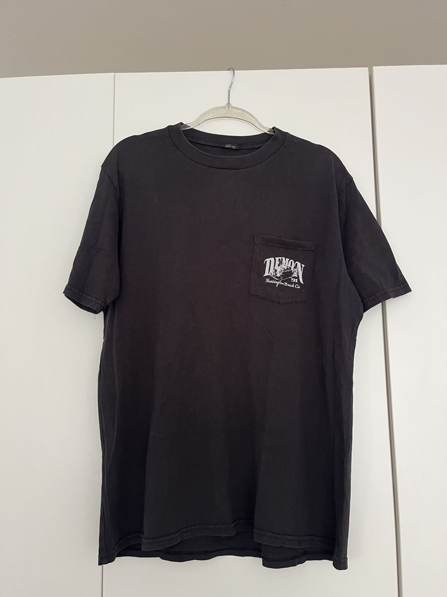 Brandy Melville T-shirt: T-Shitt Oversized Schwarz OneSize – Usato da Oberrieden venduto da sha_kzs8