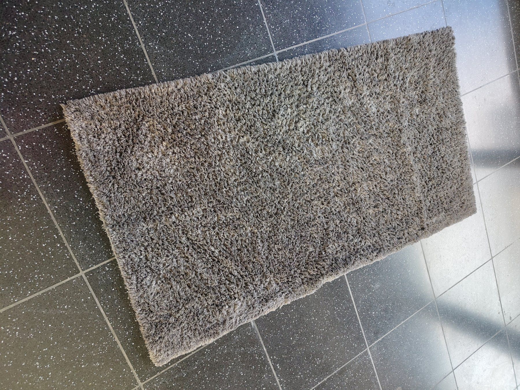Ikea Teppiche: Teppich grau – Gebraucht aus Zürich von ben_5t7t 1