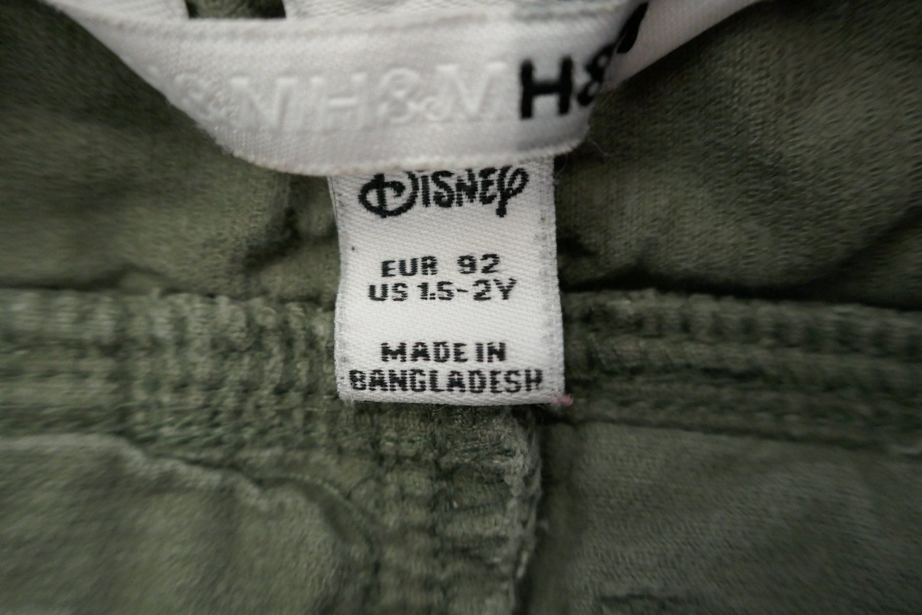 H&M Pantaloni: Shorts mit Minnie Mouse Gr. 92 / short – Usato da Villars-sur-Glâne venduto da richardette 5