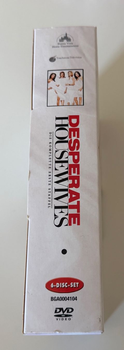 Tutti i DVDs: Desperate Housewives: Komplette 1. Staffel – Usato da Altstätten SG venduto da sheamus 2