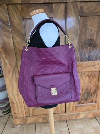 Louis Vuitton Metis hobo Empreinte Weinrot