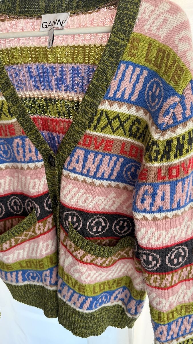 Ganni Giacche: Ganni Strickjacke – Usato da Solothurn venduto da D.FloLu