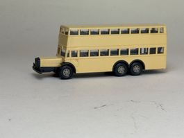 Büssing Doppeldeckers beige