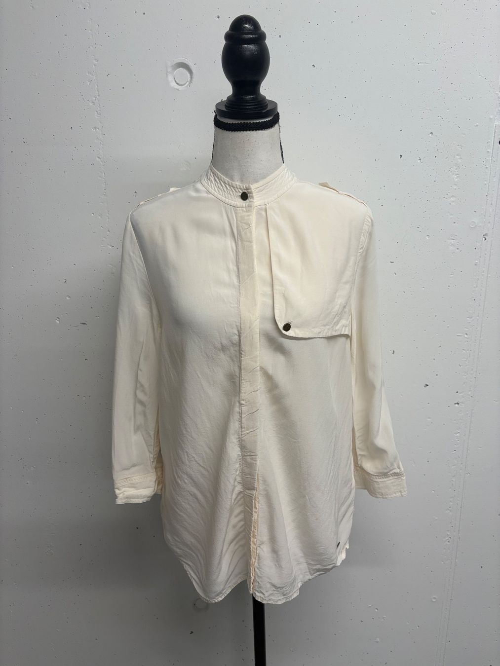 Tommy Hilfiger Camicette: Tommy Hilfiger Bluse in Creme Gr. 34 Viskose – Nuovo (secondo la descrizione) da Regensdorf venduto da secondchancefashion