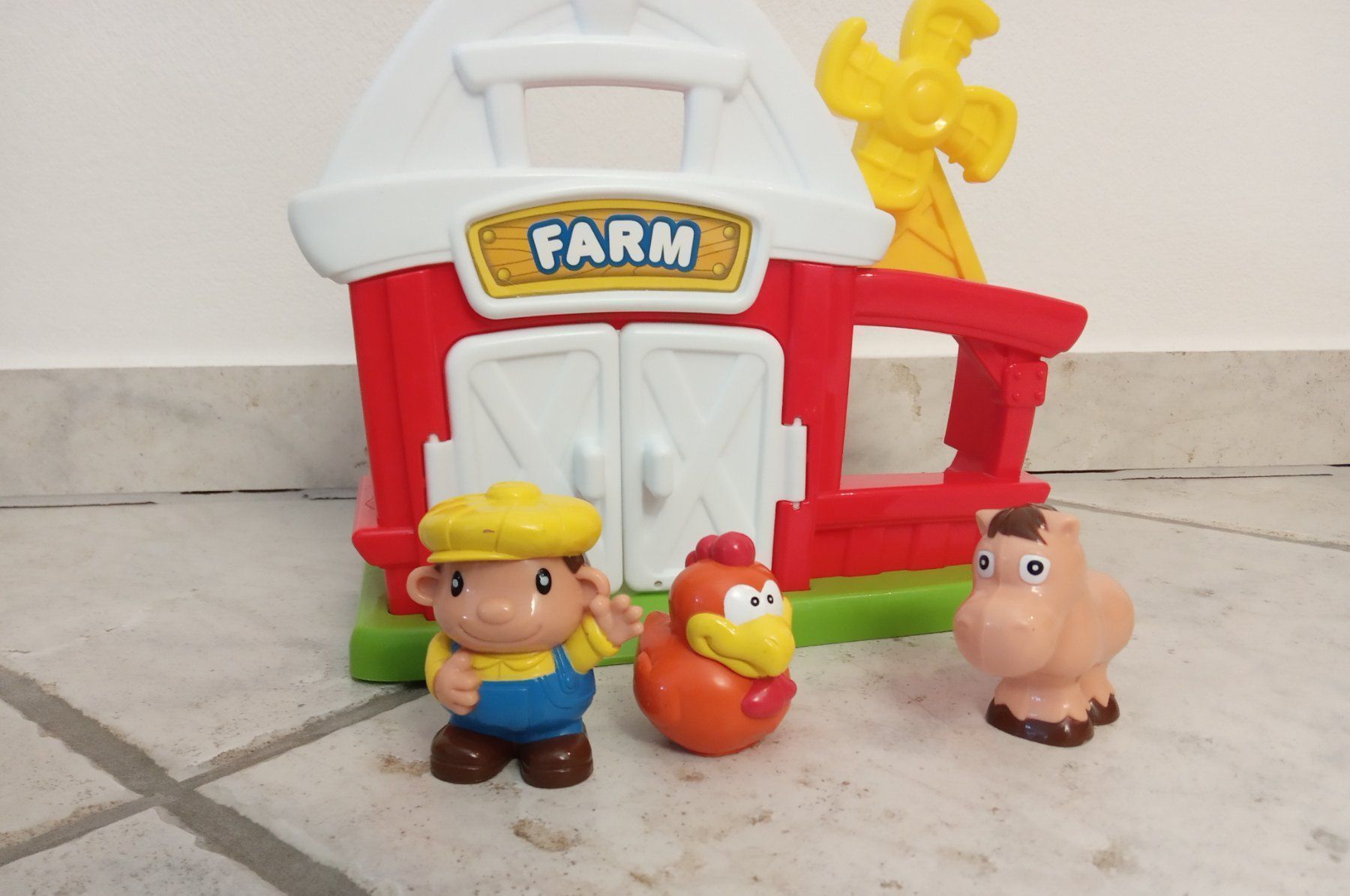 Jouets: Bauernhof und Musikbiene – D'occasion à Chur par Rodanisa 1
