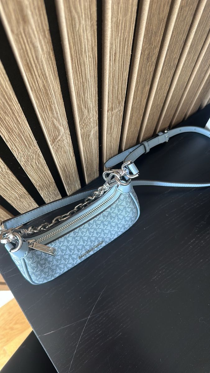 Michael Kors Borse: Michael Kors Handtasche in hellblau, neuwertig – Nuovo (secondo la descrizione) da Moosseedorf venduto da Deborahlynn 1