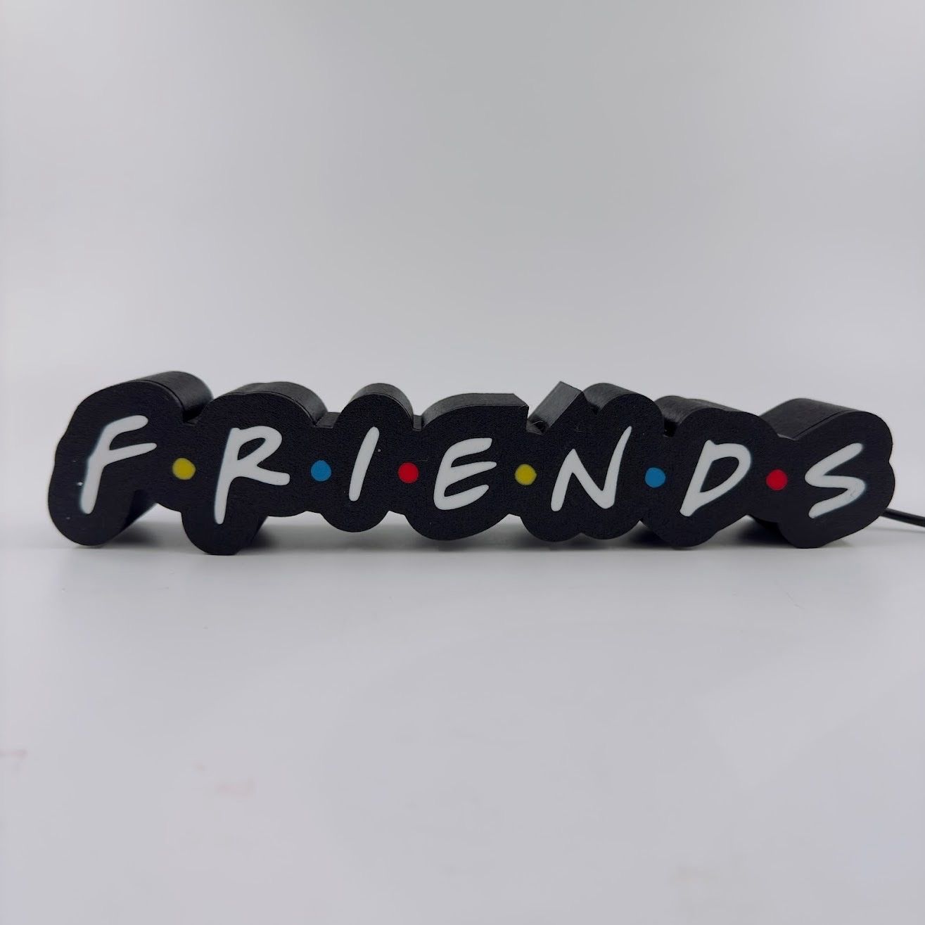 Lampade: Lightbox lumière led TV show FRIENDS – Nuovo (secondo la descrizione) da Vicques venduto da PAMB3D
