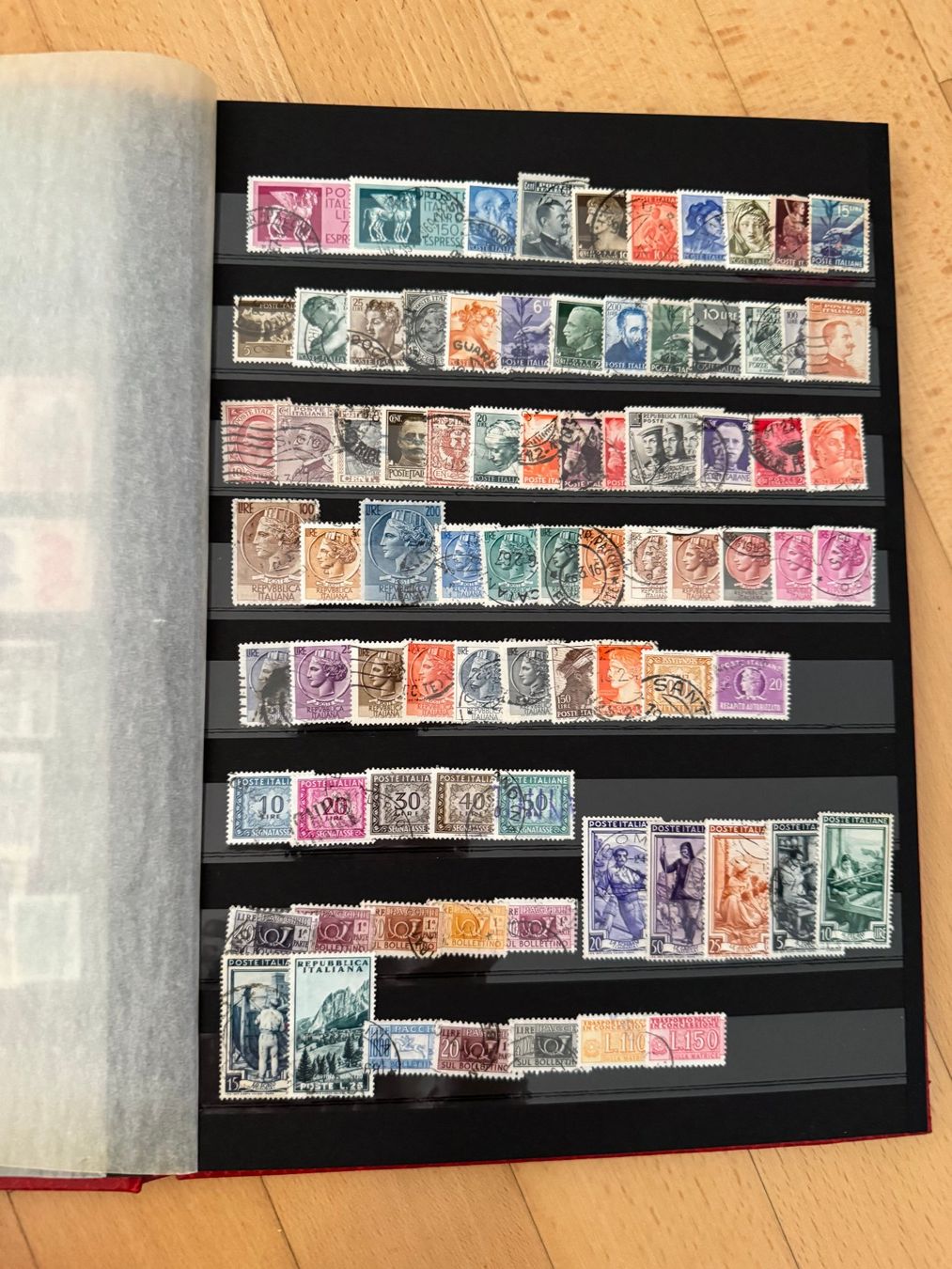 Tous les timbres: Briefmarkenalbum – D'occasion à Zürich par Hawaii22 5