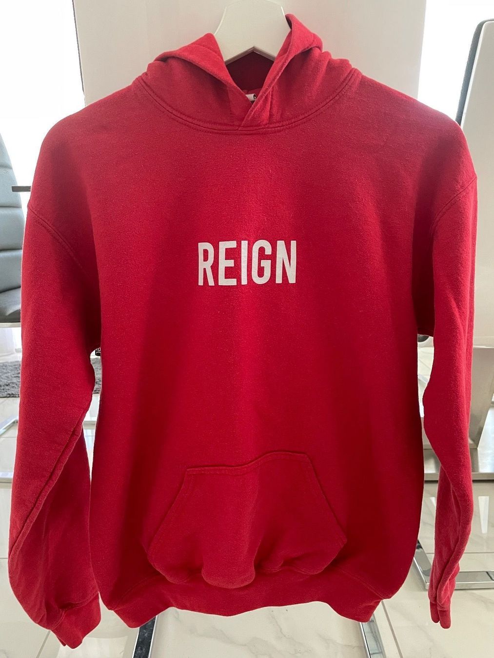 Maglioni & Felpe: Roter Hoodie – Usato da Mägenwil venduto da Lea.SN