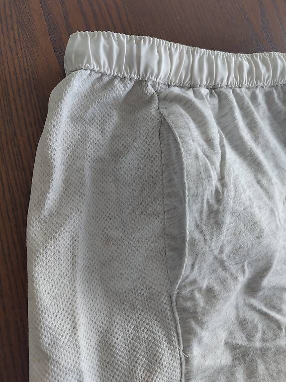 Nike Pantaloni: Short de sport Nike taille S – Usato da Morges venduto da L_6688 3