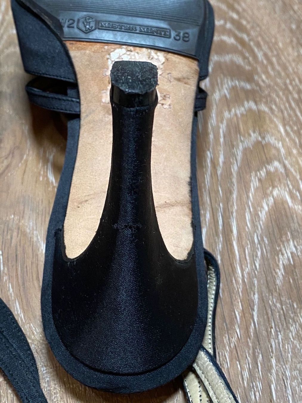 Scarpe da donna: Belles chaussures noires de soirée  'Joseph Azagury' – Usato da Grund b. Gstaad venduto da PlageNeige 4