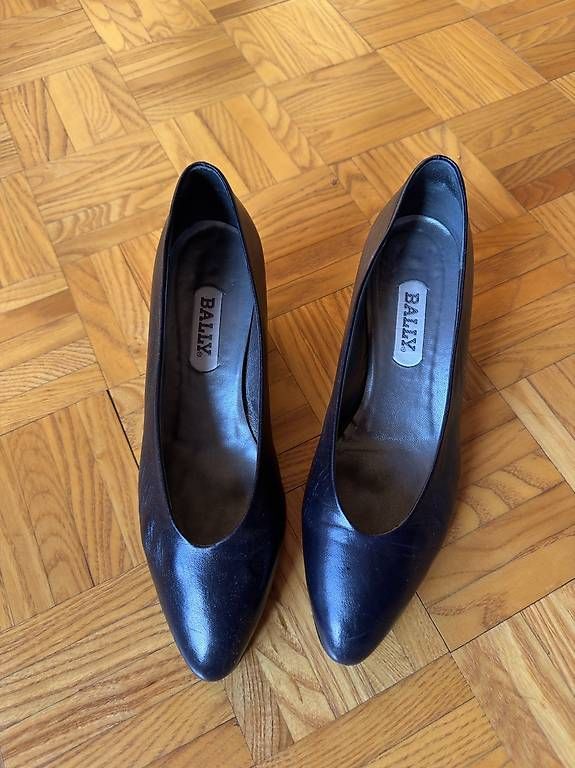 Scarpe da donna: Original Bally Pumps, Gr 39, dunkelblau – Usato da Schwerzenbach venduto da bravosierra99 1