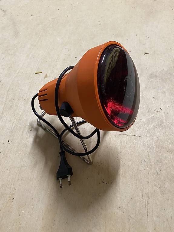 Lampade: Infrarot Lampe Licht Rot – Usato da Zürich venduto da al4hed