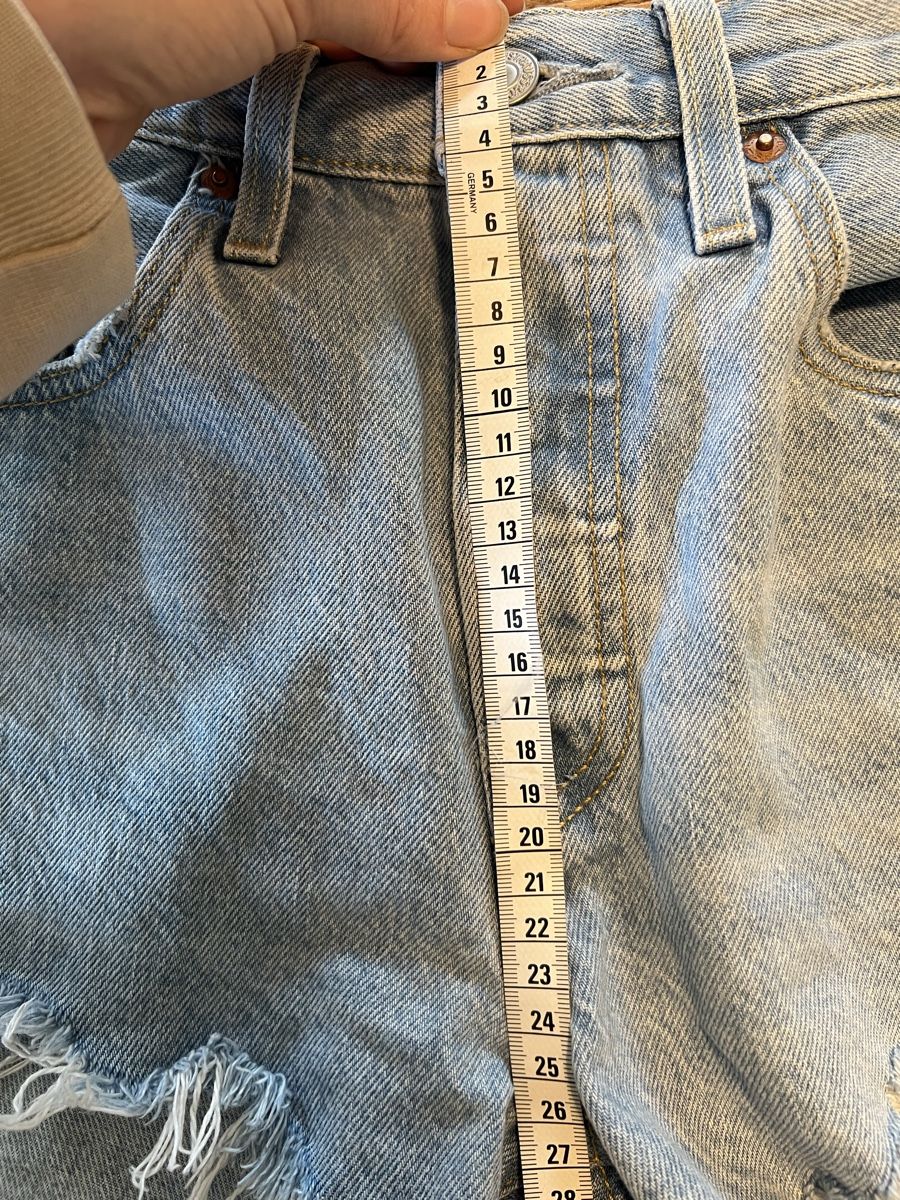 Levi's Jeans: Levis Jeansshorts – Usato da Kiesen venduto da Patricia0104 5