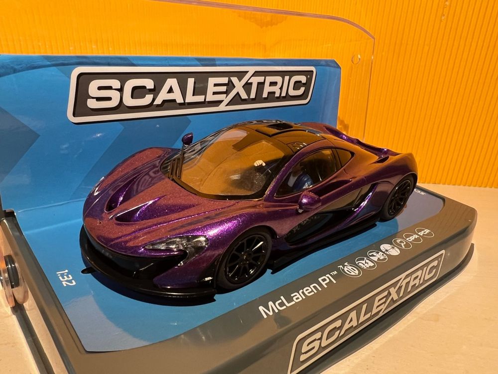 McLaren P1 – Mauvine Blue Metallic «Road Version» NEU (Neu (gemäss ...