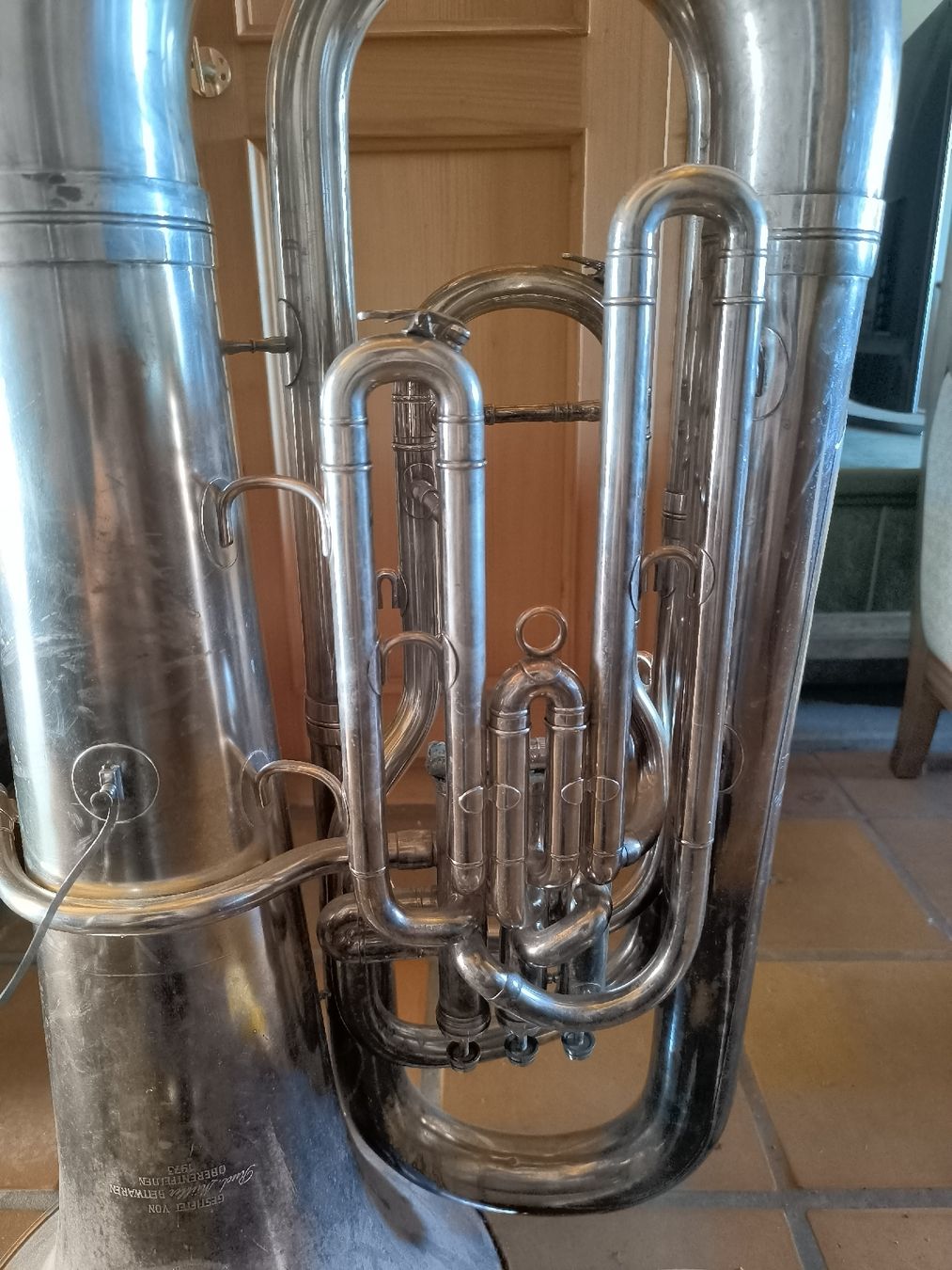 Besson Strumenti musicali: Besson Tuba New Standard – Difettoso da Kölliken venduto da BelzeBug 3