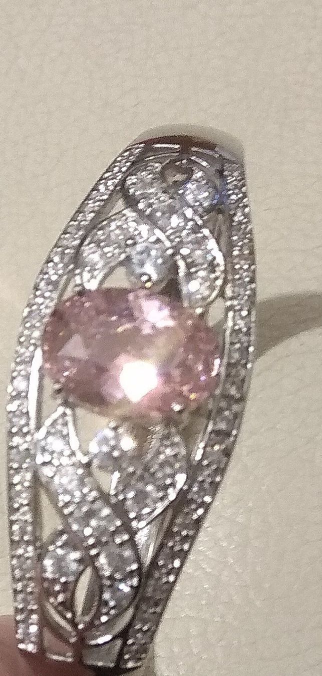 Bracciali & Braccialetti: Traumhafter Armreif mit rosa Stein und  Strass – Nuovo e nell'imballaggio originale da Münchenbuchsee venduto da Daniel0133