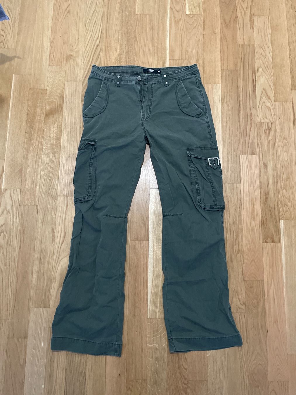 Pantaloni: Jaded, hosen, 32 – Nuovo e nell'imballaggio originale da Renens VD venduto da cjneco
