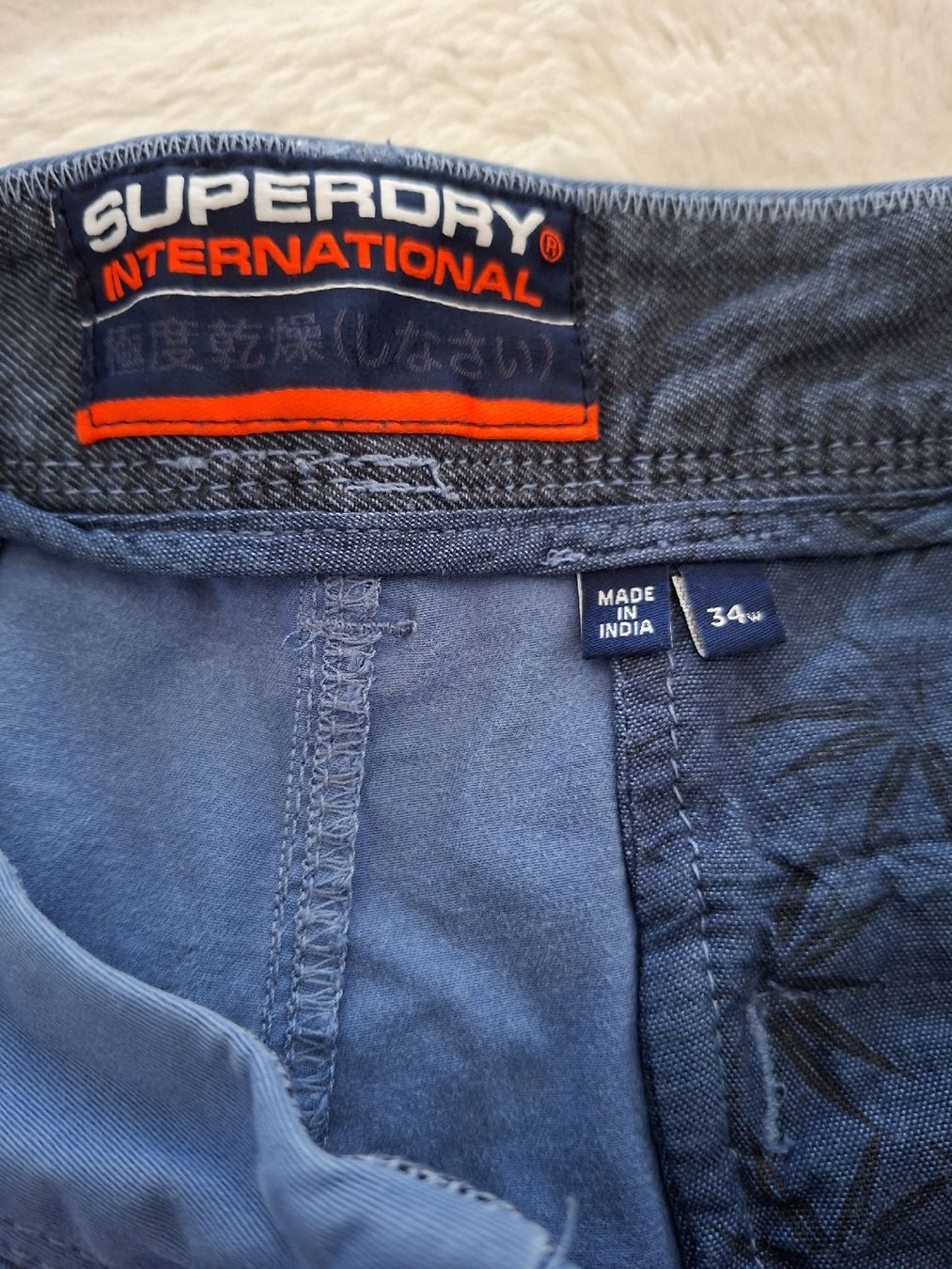 Superdry Pantaloni: Superdry: Short d'été bleu, taille 34, – Usato da Renens VD venduto da ser_j2fn 3