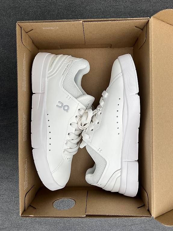 On Scarpe da donna: ON The Roger Advantage Gr. 37 NEU – Nuovo e nell'imballaggio originale da Altendorf venduto da Moto1 1