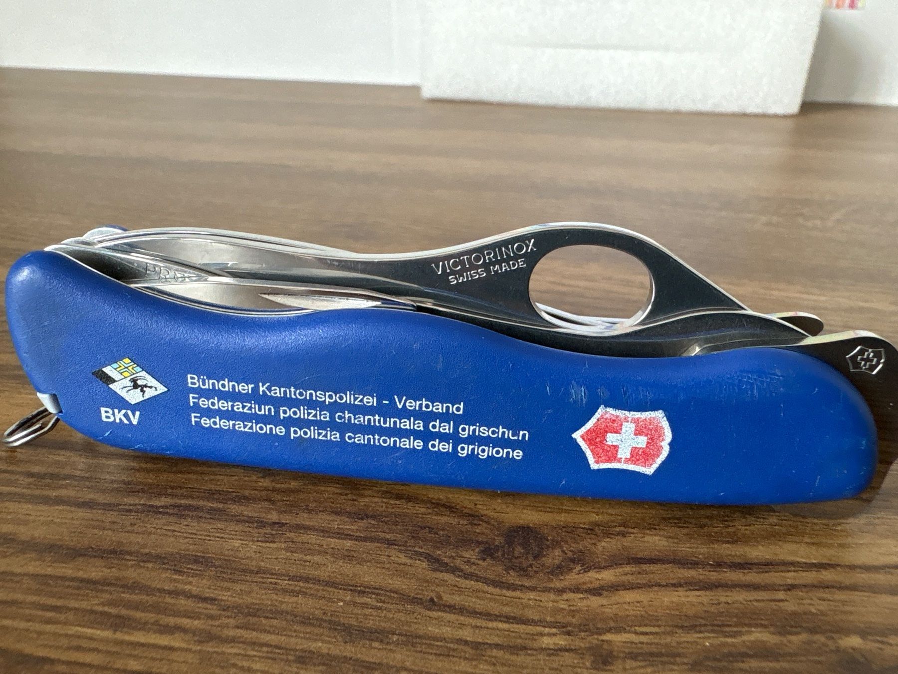 Victorinox Coltelli tascabile: VICTORINOX - Rescue Tool - Sackmesser - BKV - Kantonspolizei – Usato da Andwil SG venduto da Rainboli 9