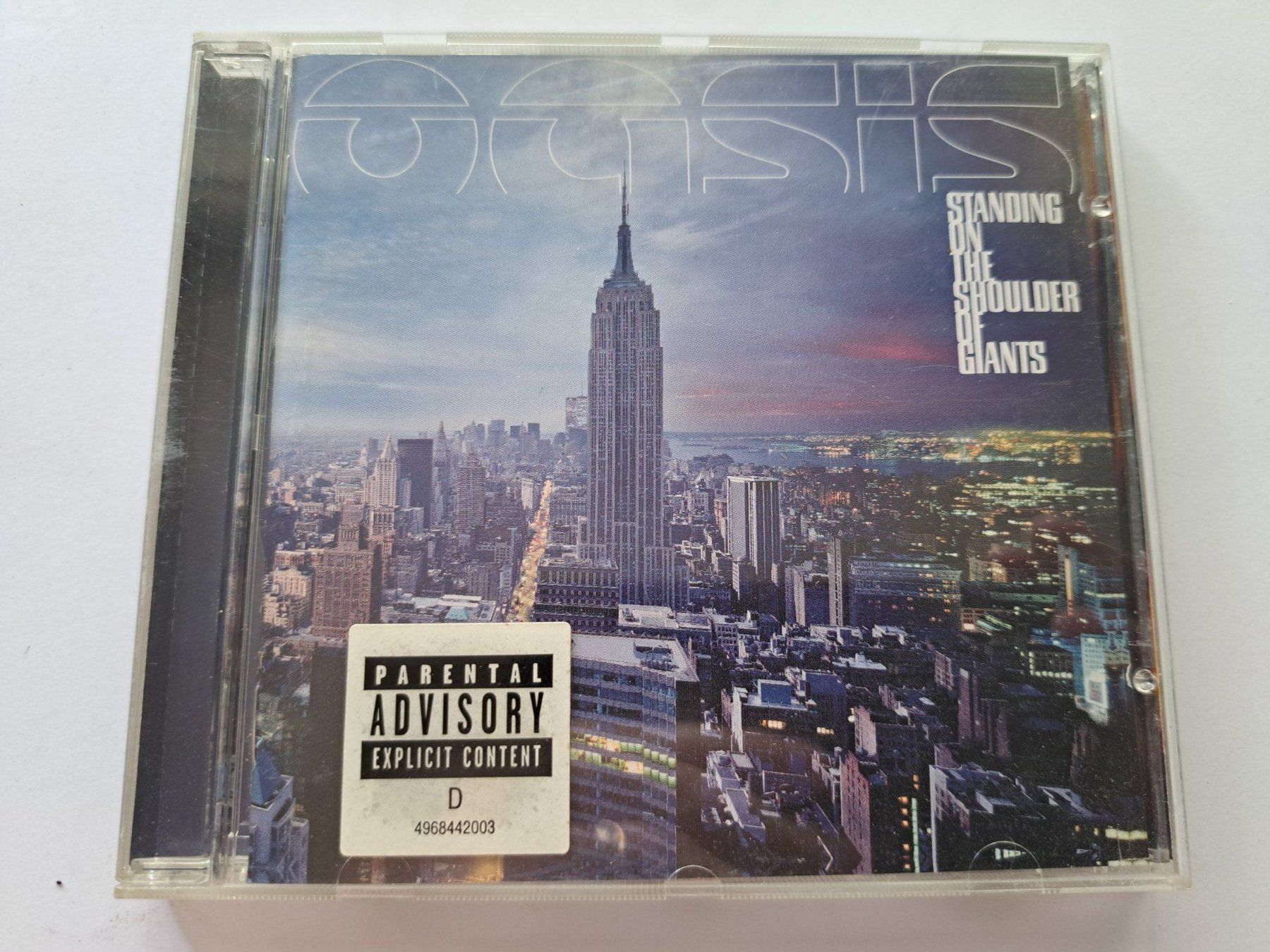 CDs: Cd Oasis - Standing on the.... – Gebraucht aus Pully von bro_n52j