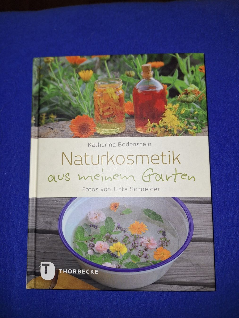 Libri: Naturkosmetik aus dem eigenen Garten Buch – Usato da Menznau venduto da Albatros93