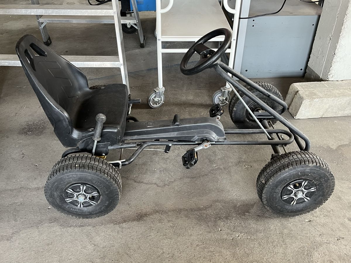 Veicoli per bambini: GoKart Pedal Kinder – Usato da Sumiswald venduto da Beragi