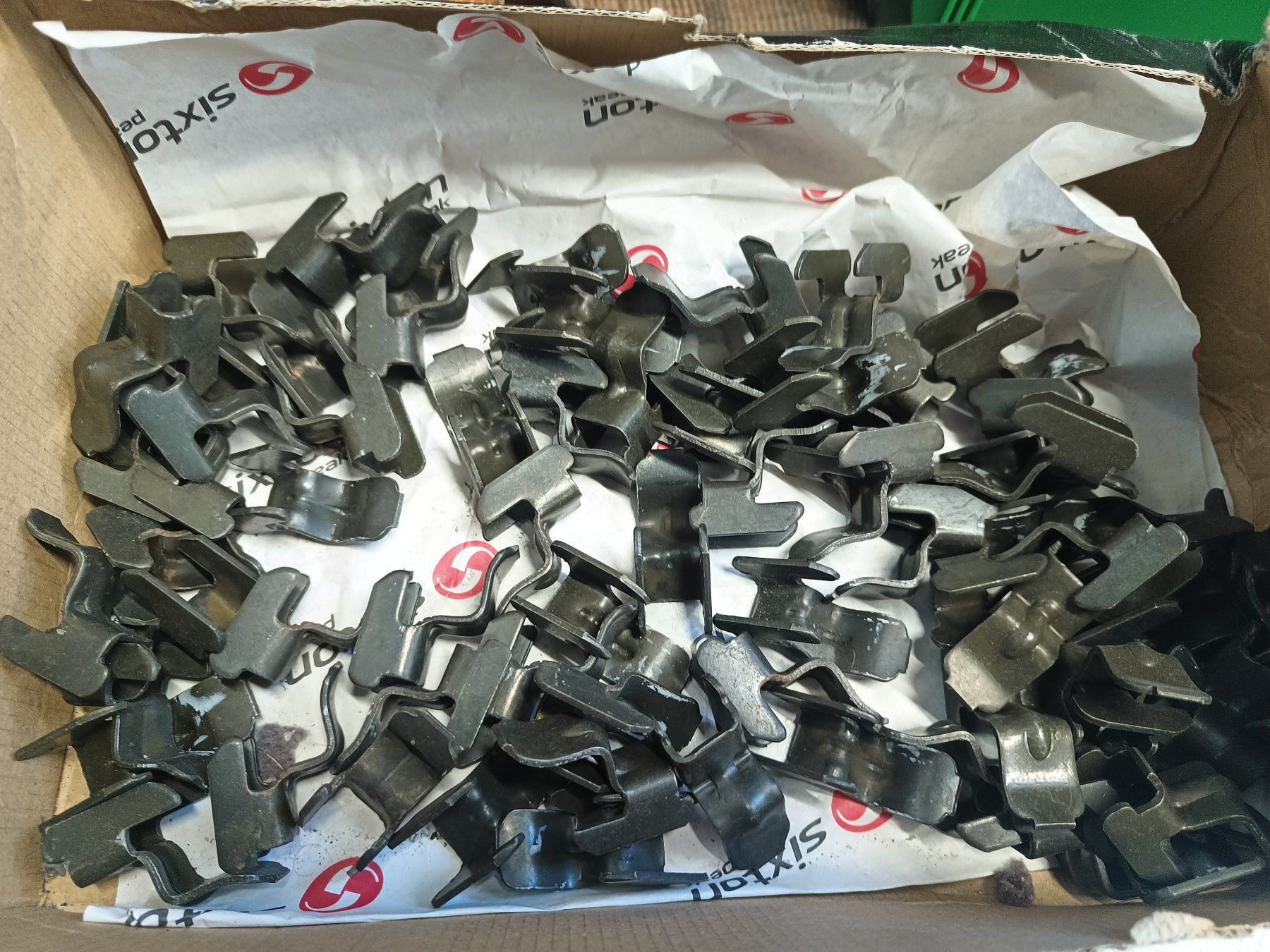 Ferramenta: Tablarhalter Metall – Usato da Muhen venduto da undtschuess