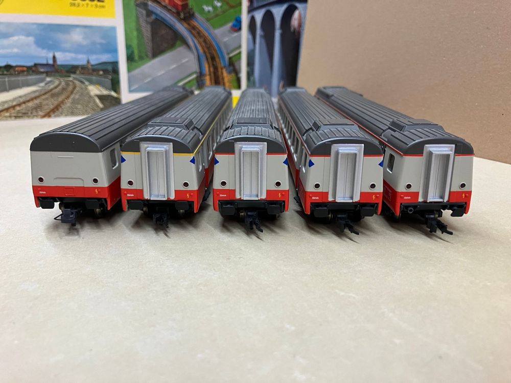 Liliput Modelleisenbahnen: Liliput 5-teilige Komposition Swiss Express EW III, Epoche V – Gebraucht aus Neuendorf von sitek071 7