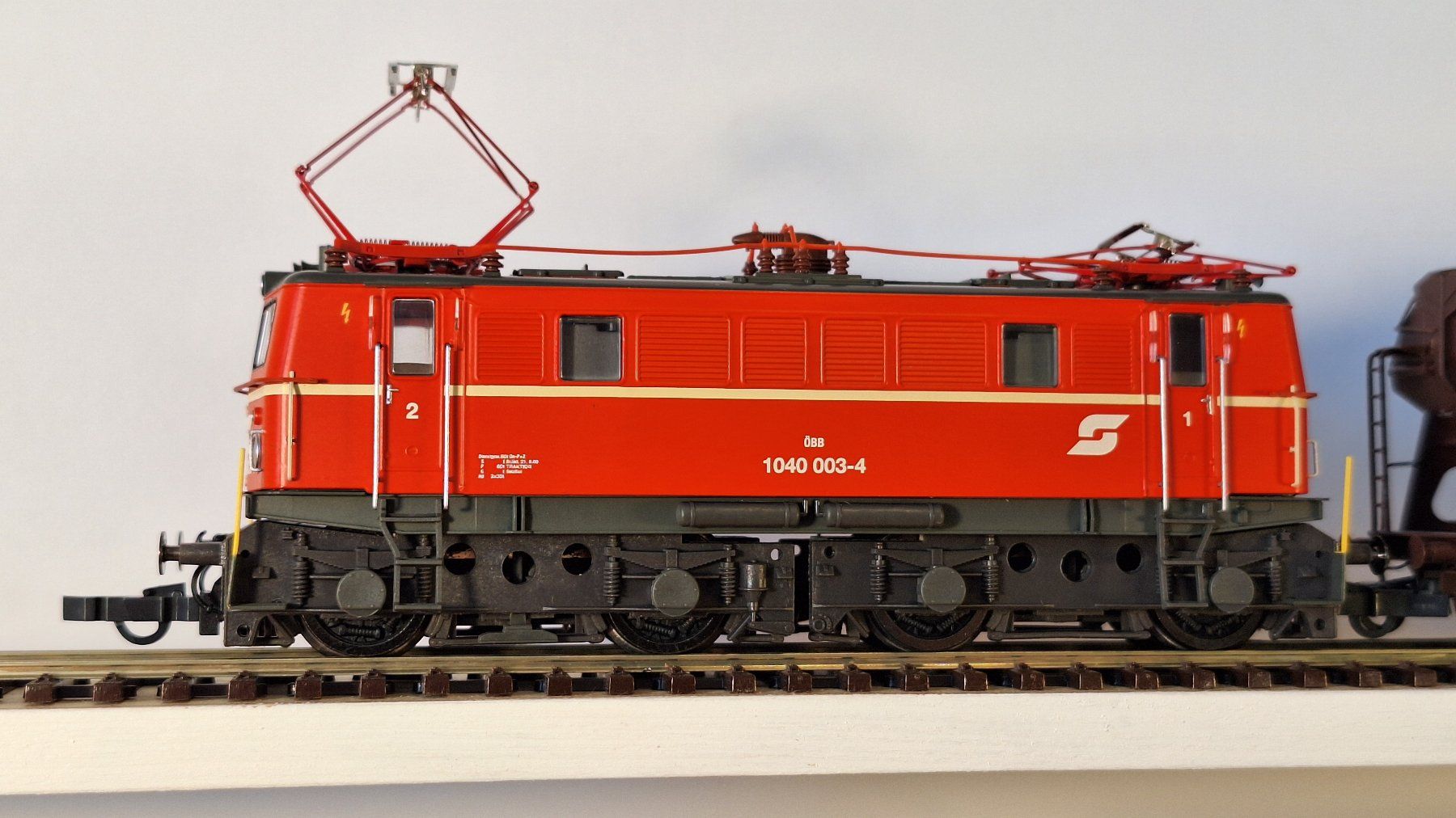 Roco Trains électriques: ÖBB 1040 mit Güterzug – D'occasion à Bern par BahnliebhaberRe420 4