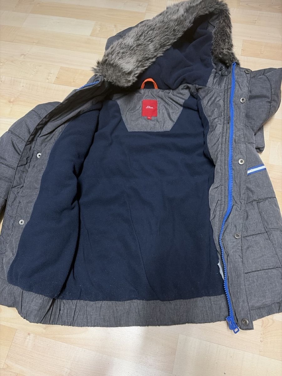 Esprit Jacken & Mäntel: Winterjacke Esprit Grösse 134 – Gebraucht aus Granges-Paccot von Fwaeber 2