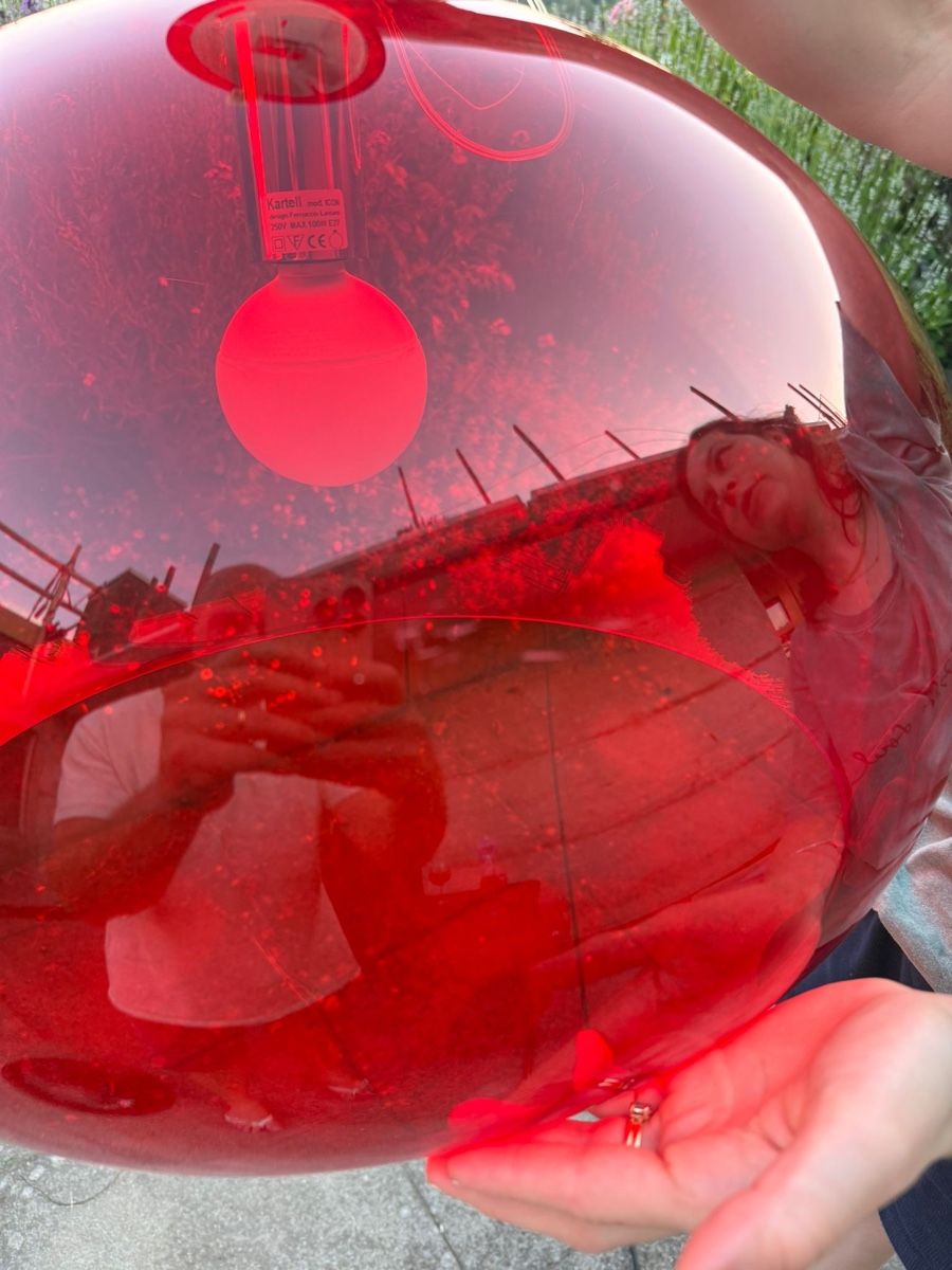 Kartell Lampadari & plafoniere: kartell Fly lamp red – Usato da Umiken venduto da RachelStenders 3
