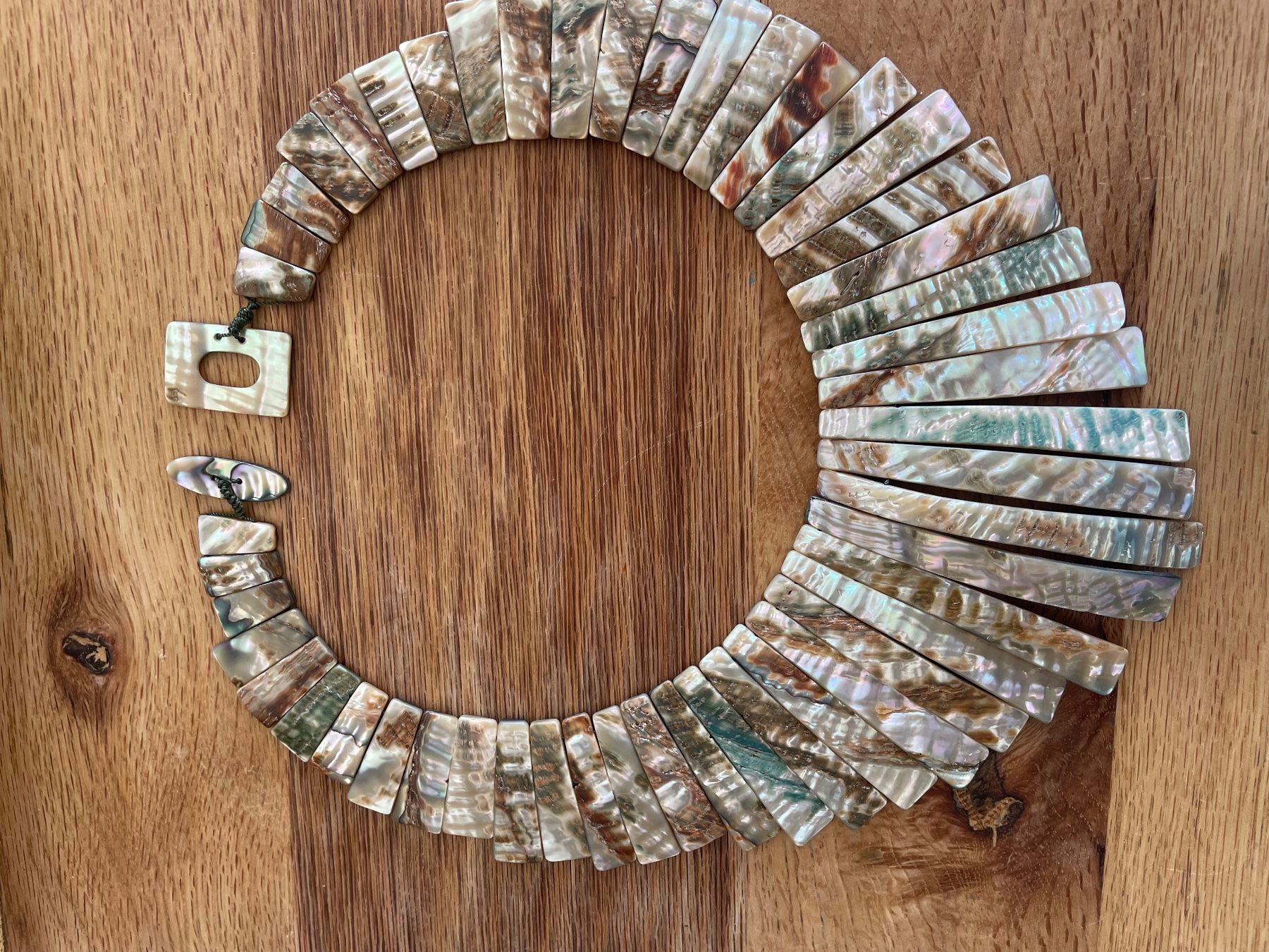 Sonstiger Schmuck: Schönes Perlmutt-Schmuckset - Topzustand! – Gebraucht aus Fidaz von KunstsammlerGR60 2